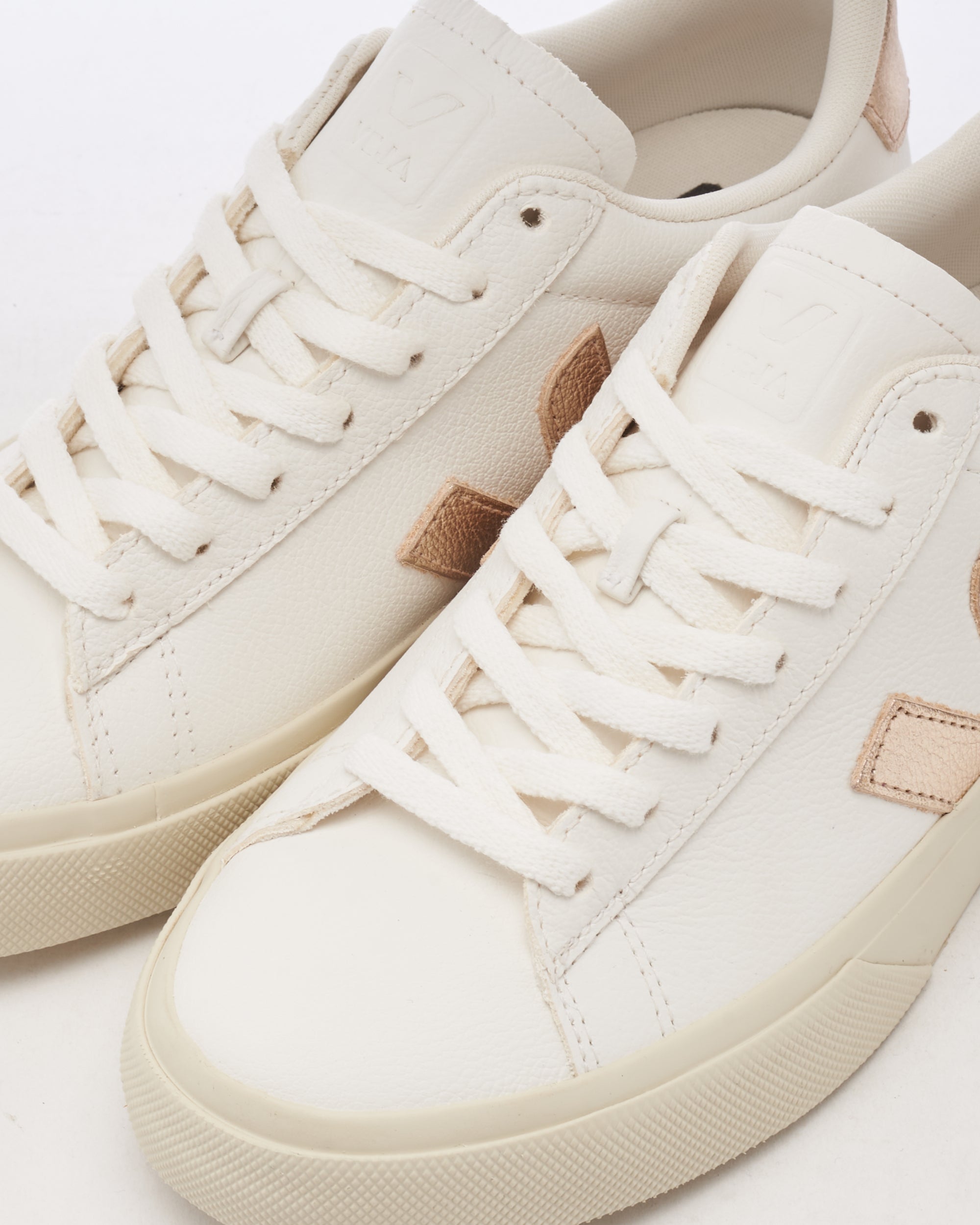 Veja Women's Campo ChromeFree Leather Extra