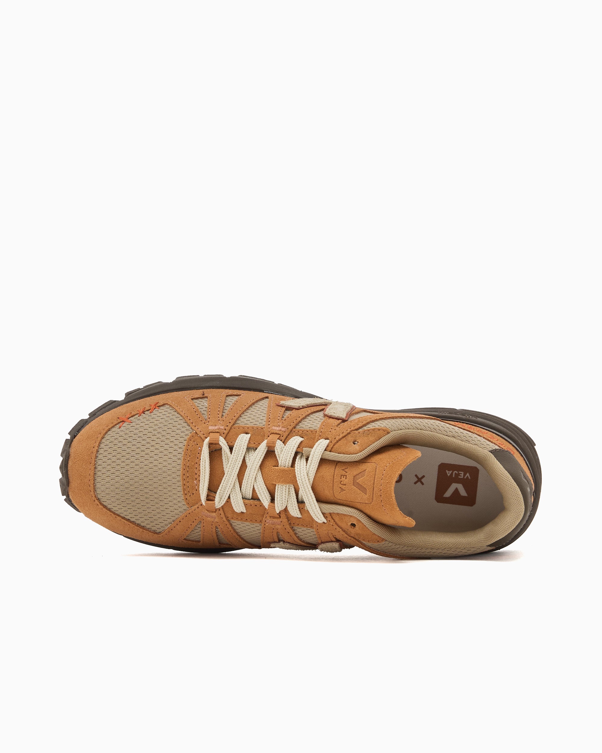 Veja x Carnan Salar Vibram