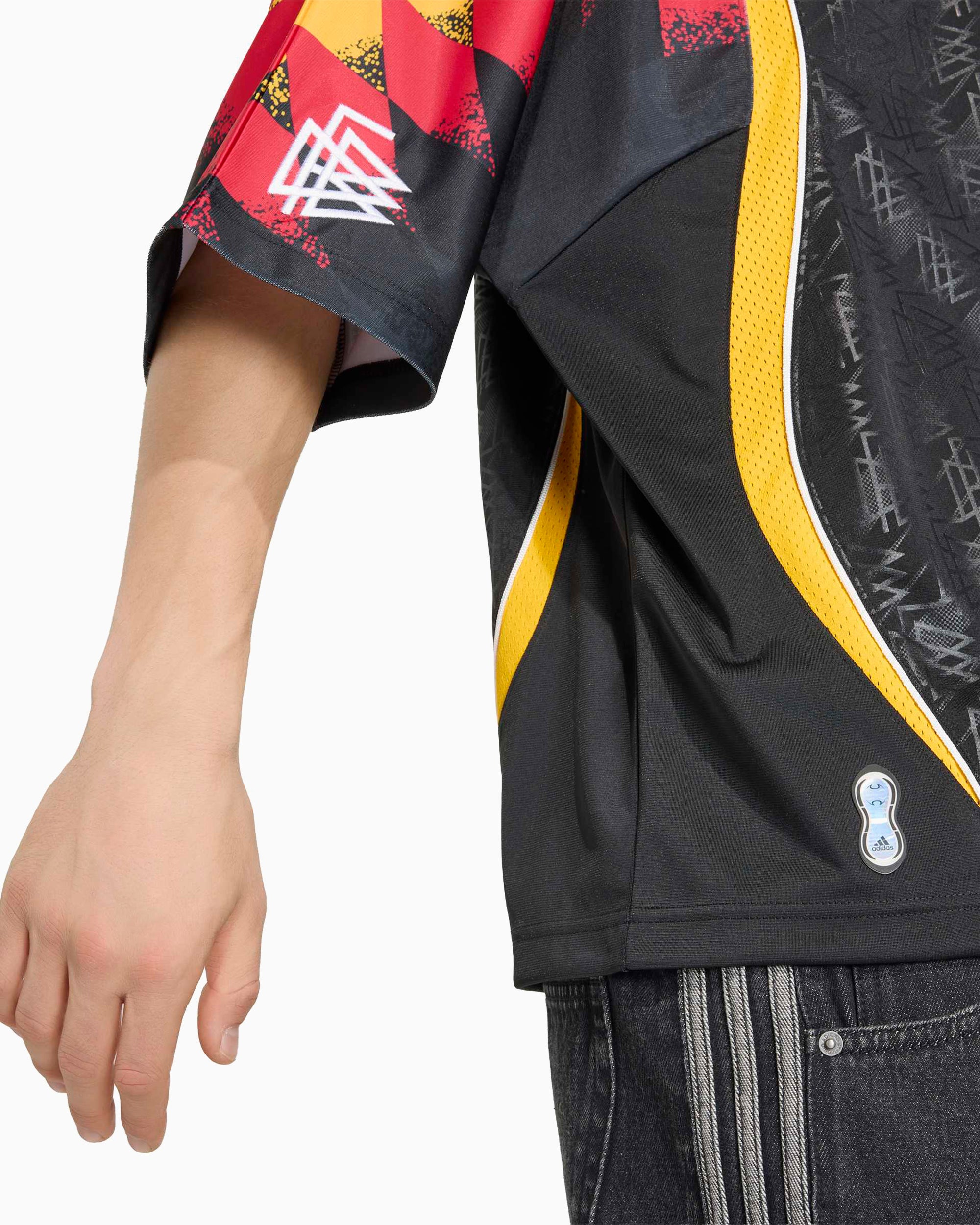 T-Shirts adidas Originals Bringback Remixed "Germany" Logo Half-Sleeved Oversize Men's Jersey T-Shirt - KD5980
