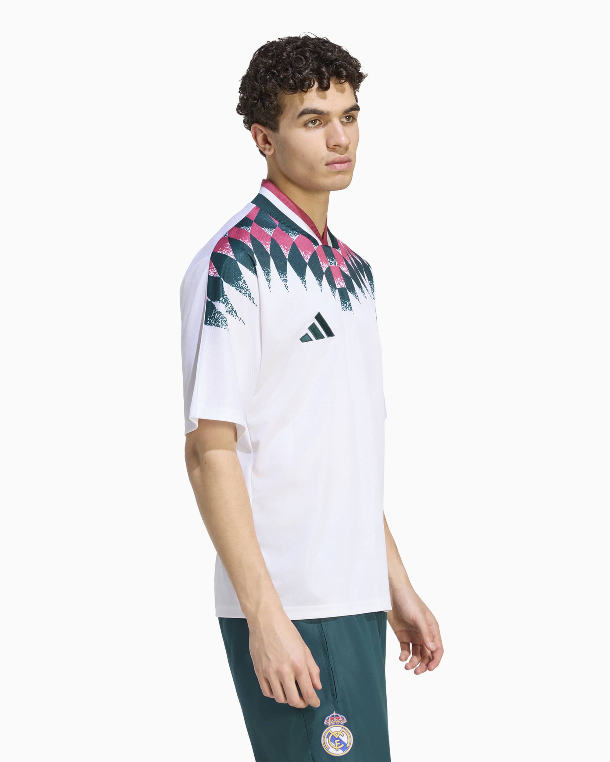 adidas Originals Real Madrid C.F. Stadium Logo Relaxed Men's Jersey T-