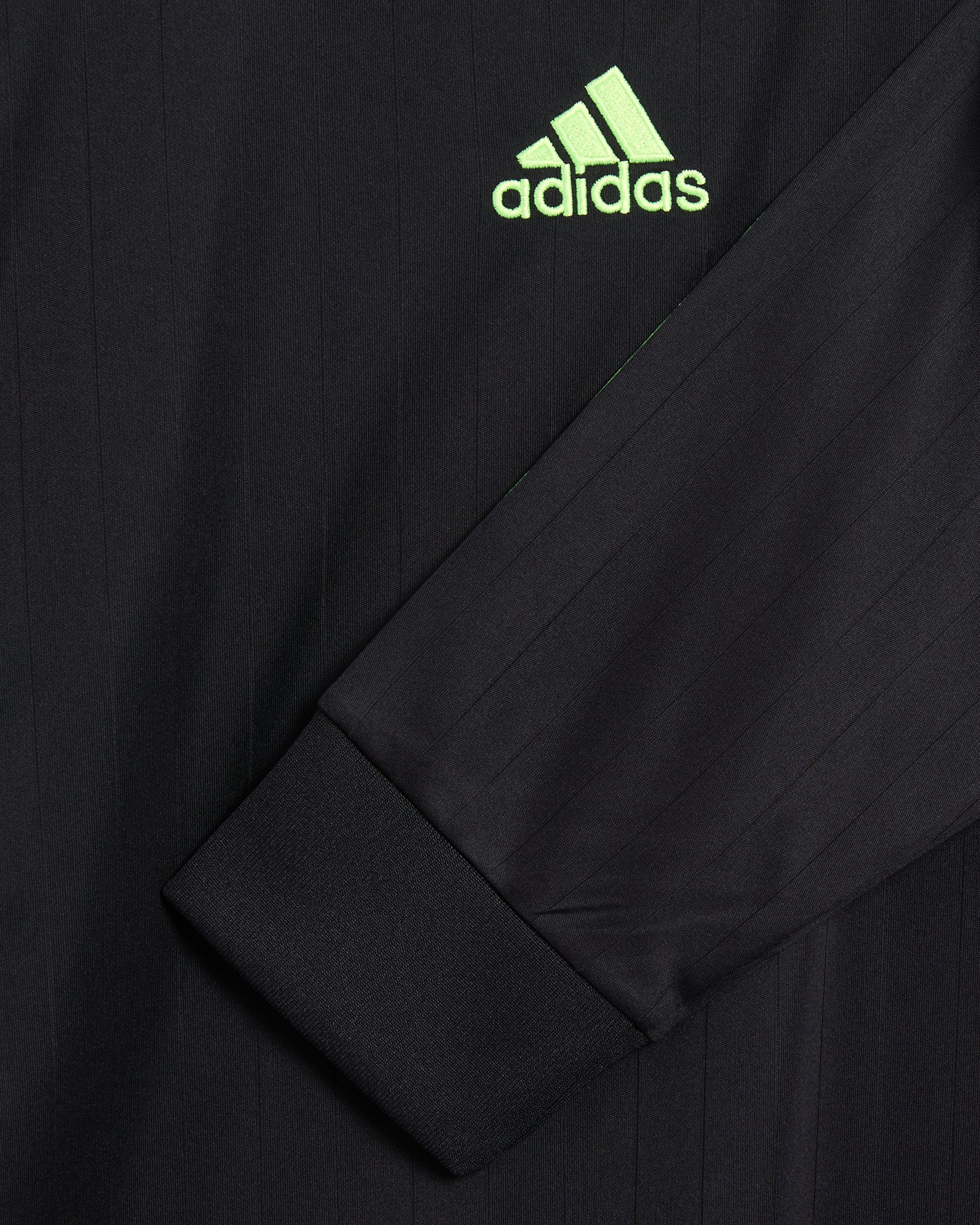 T-Shirts adidas Originals Teamgeist Long-Sleeved Relaxed Men's T-Shirt - JW5908