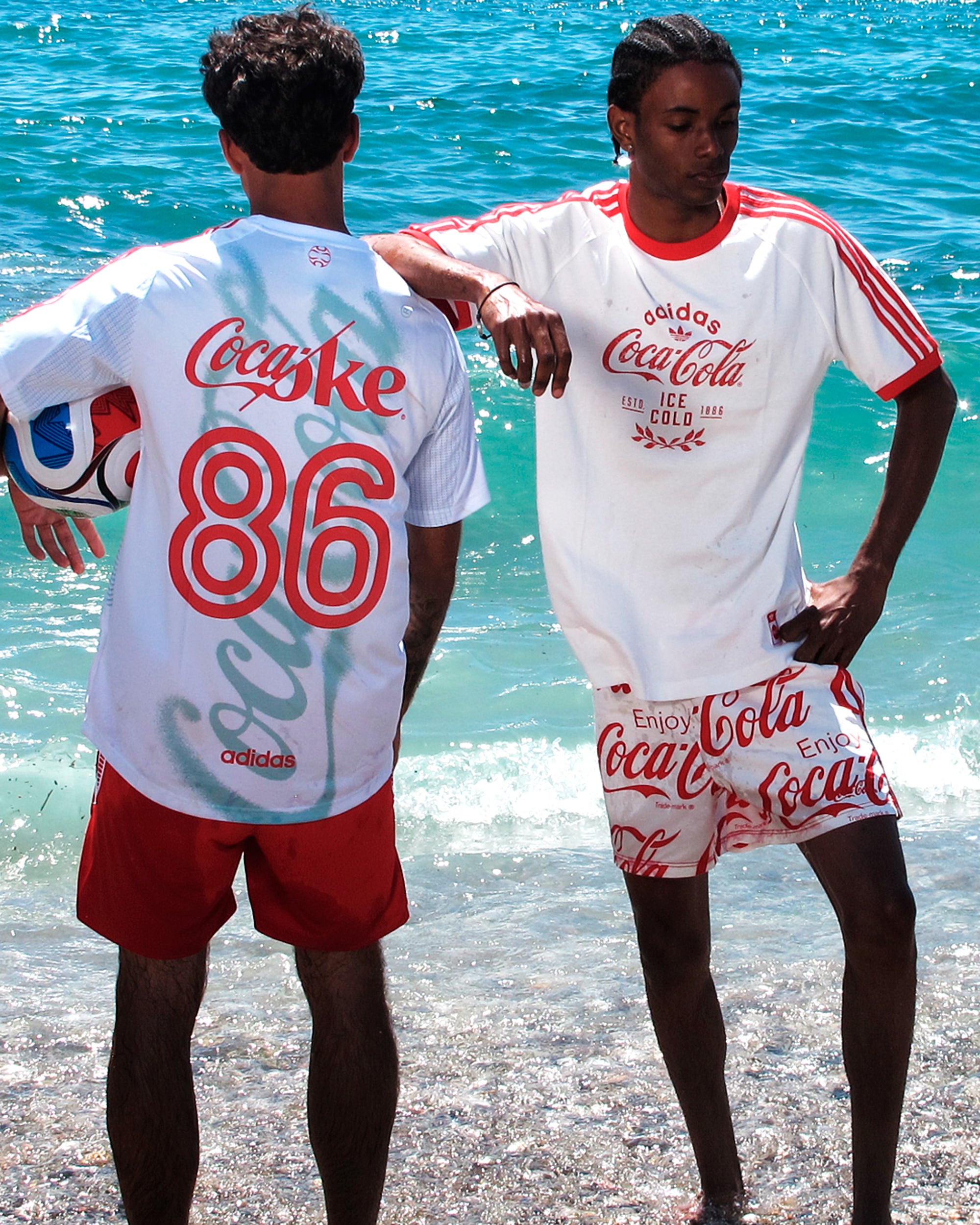 T-Shirts adidas Originals x Coca-Cola Cali Logo Men's T-Shirt - KY2114