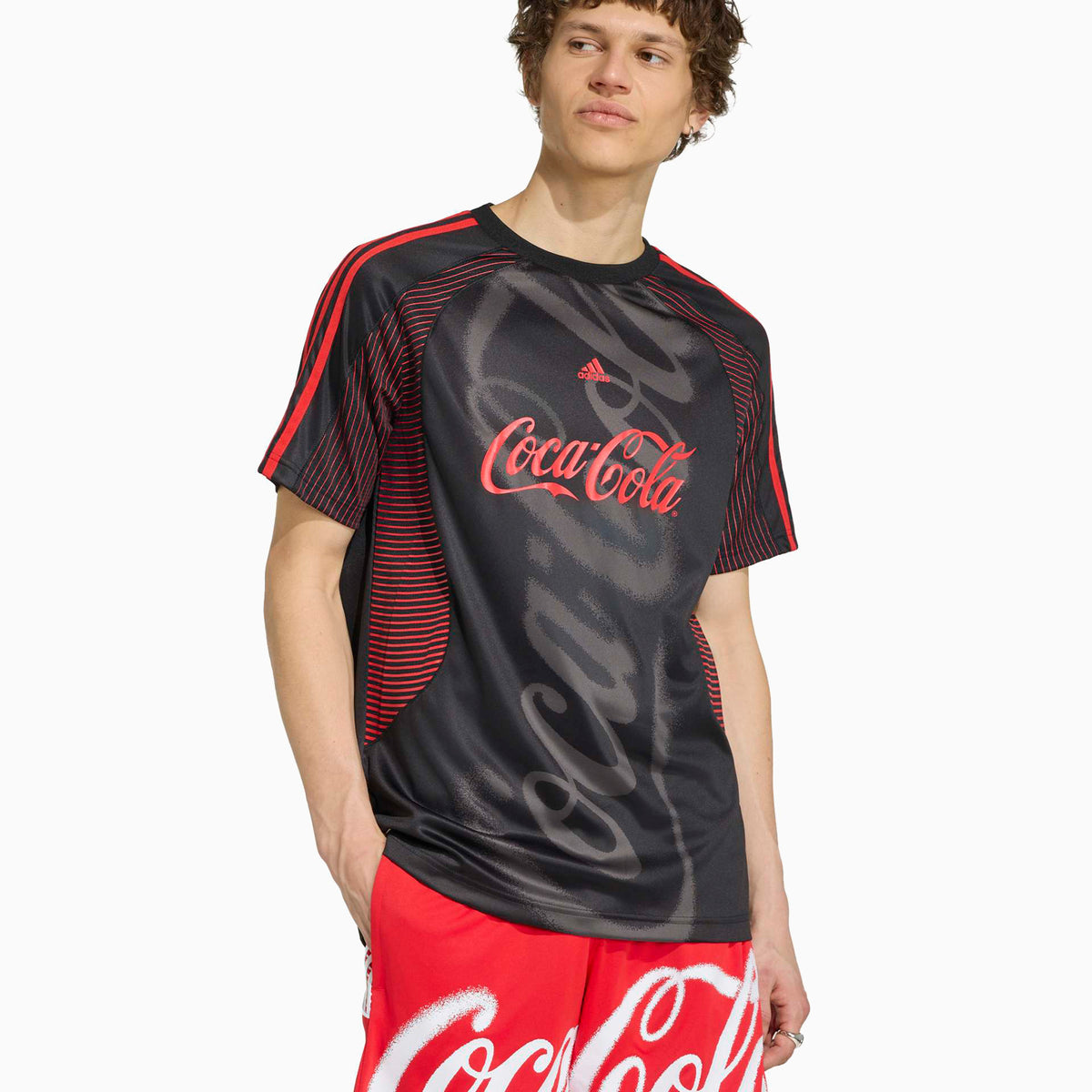SATURDAYS NYC コカ・コーラブラックTシャツ XL adidas Originals x 