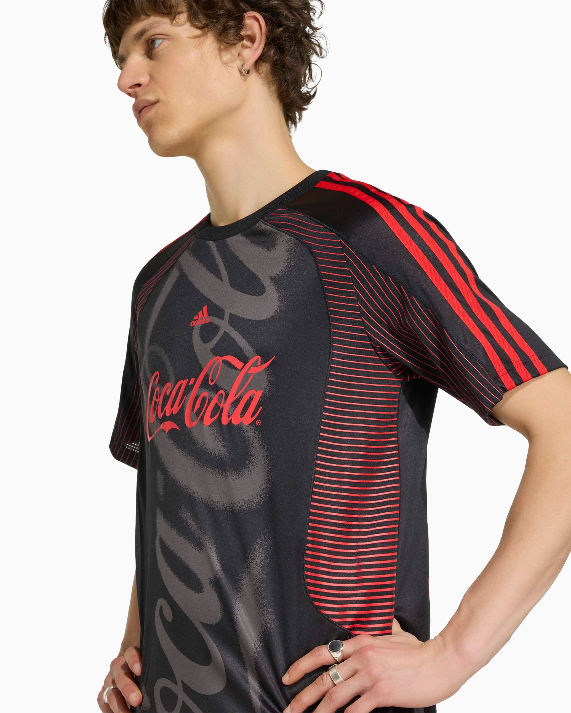 T-Shirts adidas Originals x Coca-Cola Teamgeist Logo Men's T-Shirt - KY2104
