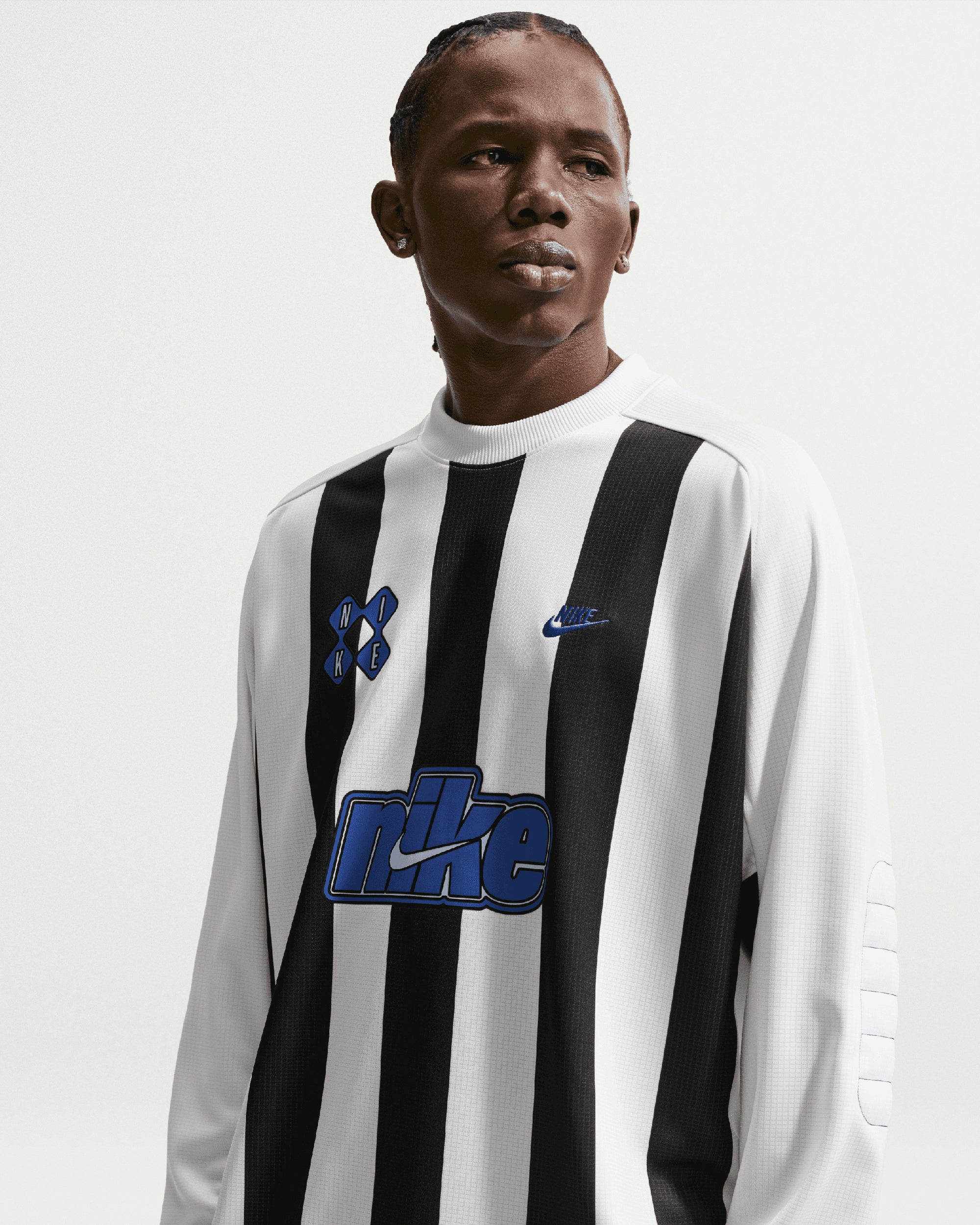 Nike Sportswear Club Goalie Striped Long-Sleeved Relaxed Men's Jersey