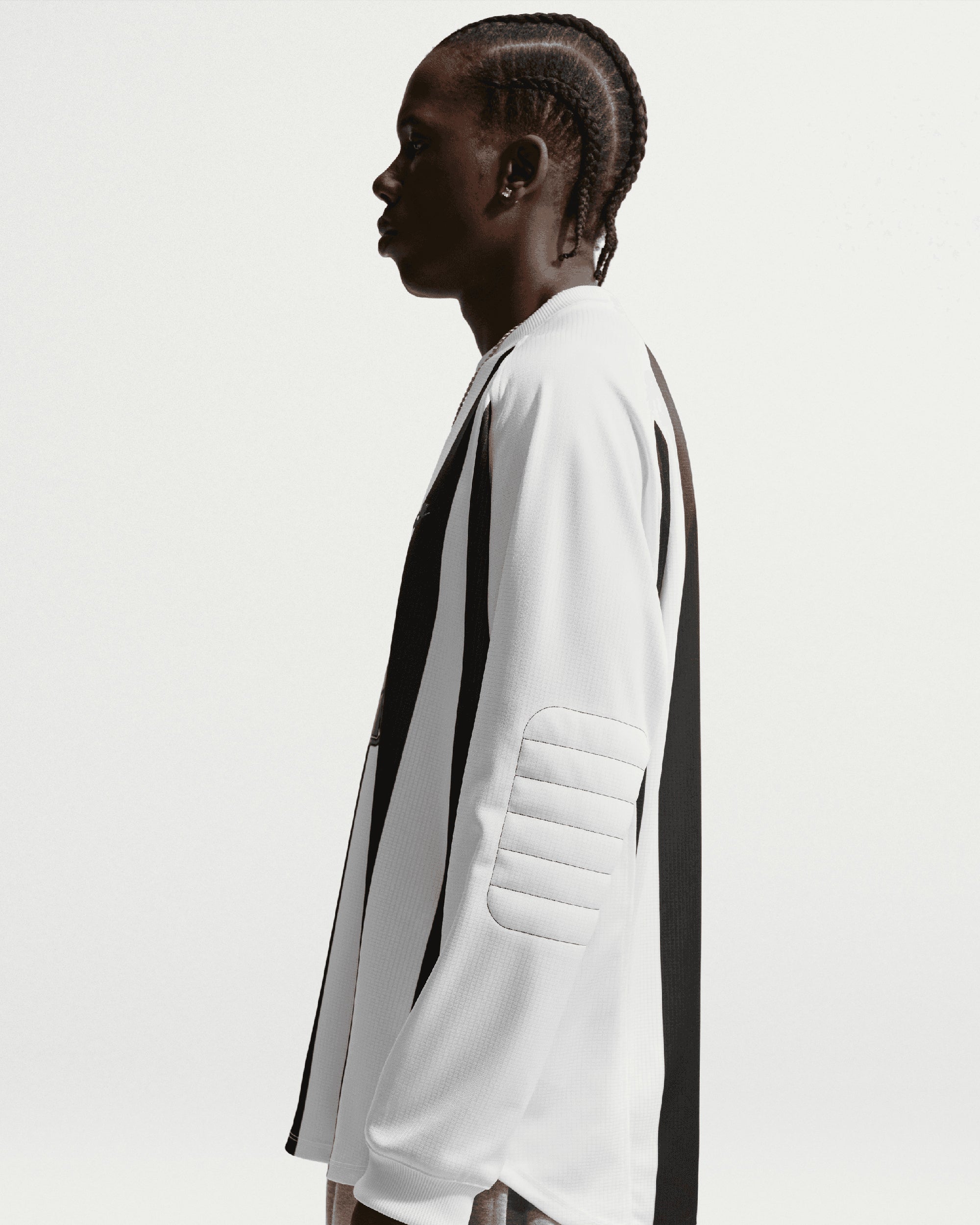 Nike Sportswear Club Goalie Striped Long-Sleeved Relaxed Men's Jersey