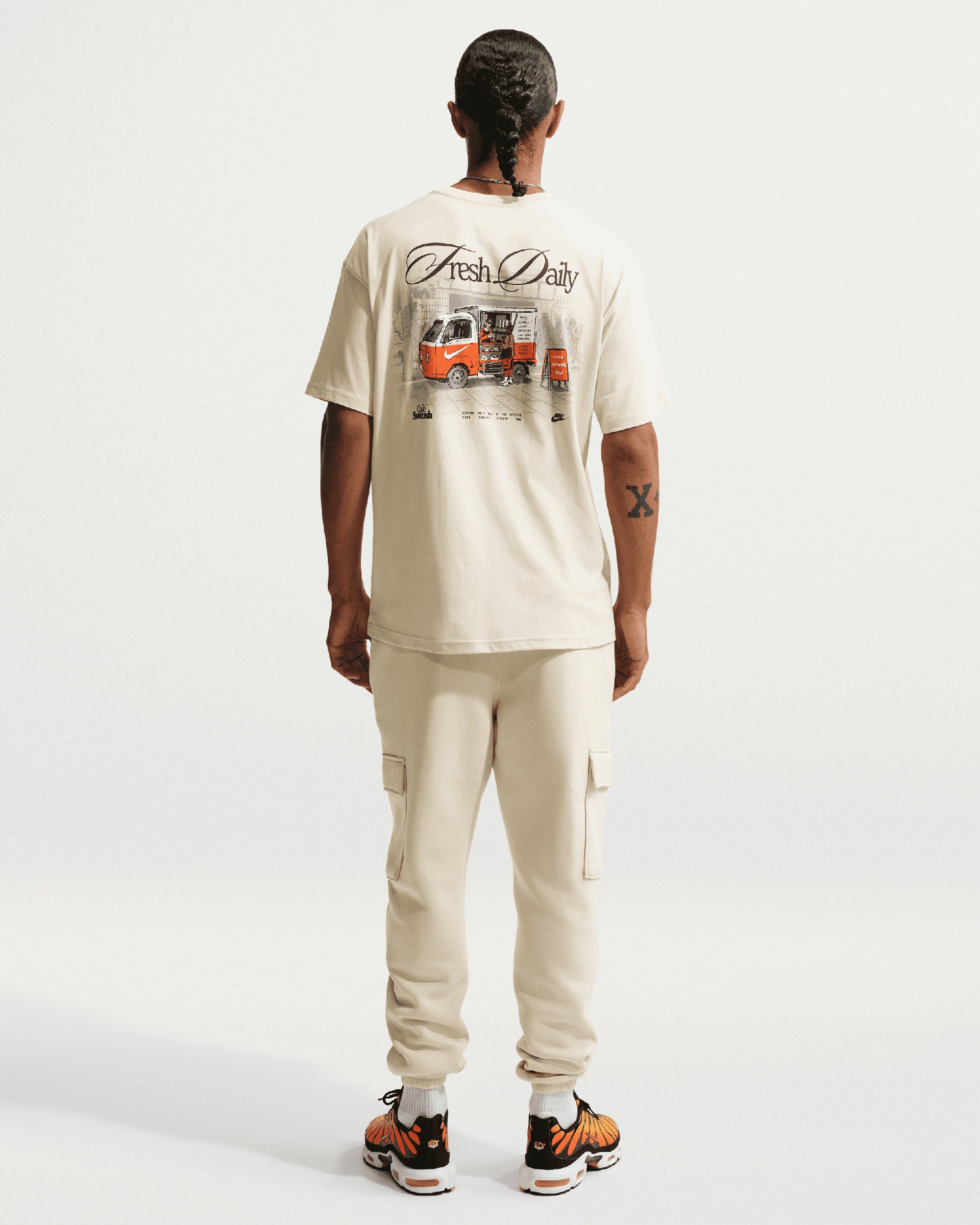 T-Shirts Nike Sportswear Graphic Relaxed Men's T-Shirt - IH1157-229