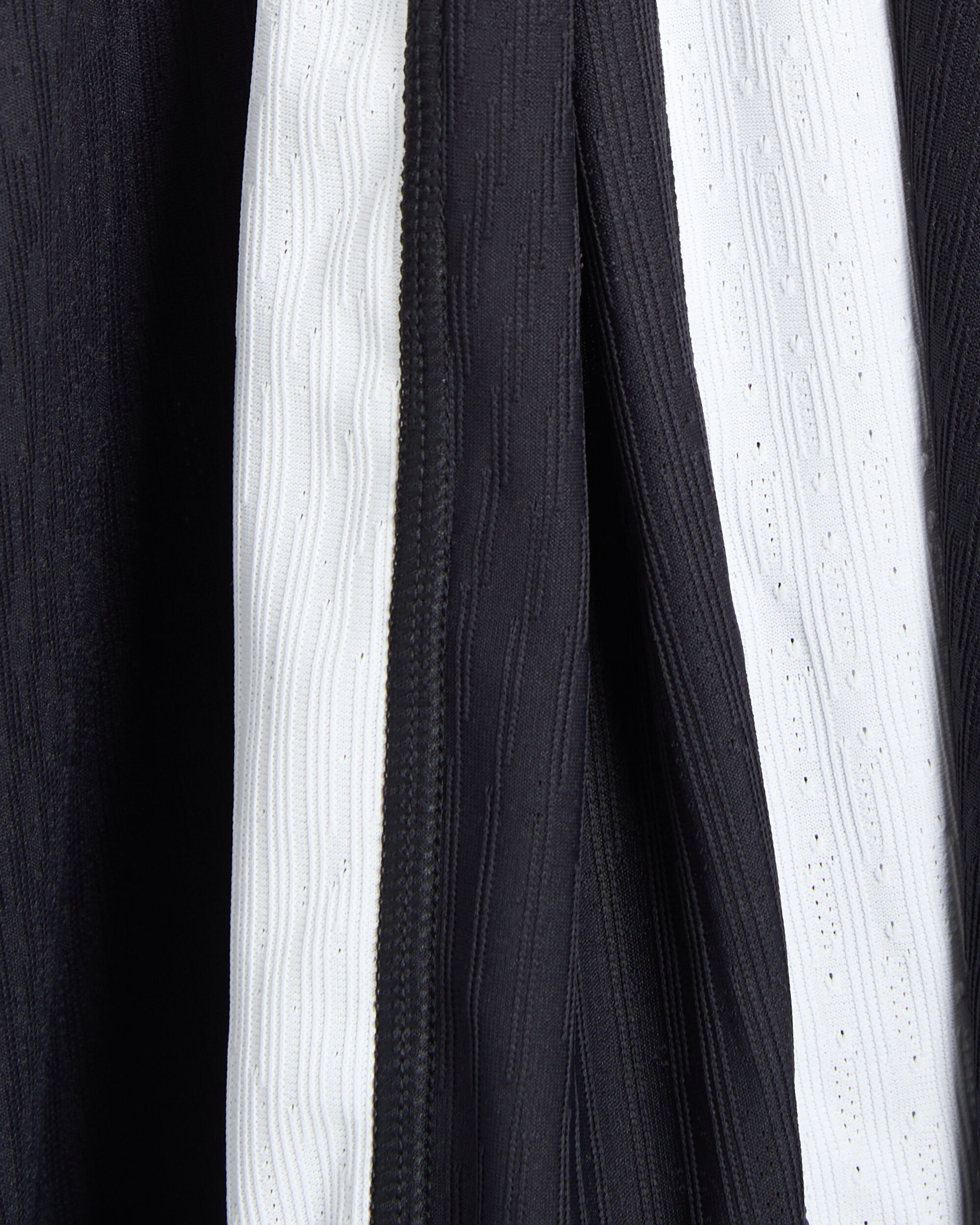 Nike Tech Logo Long-Sleeved Relaxed Men's T-Shirt