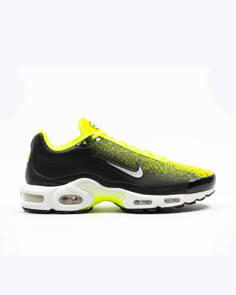 Nike Max Plus Verde Comprar Online en FOOTDISTRICT