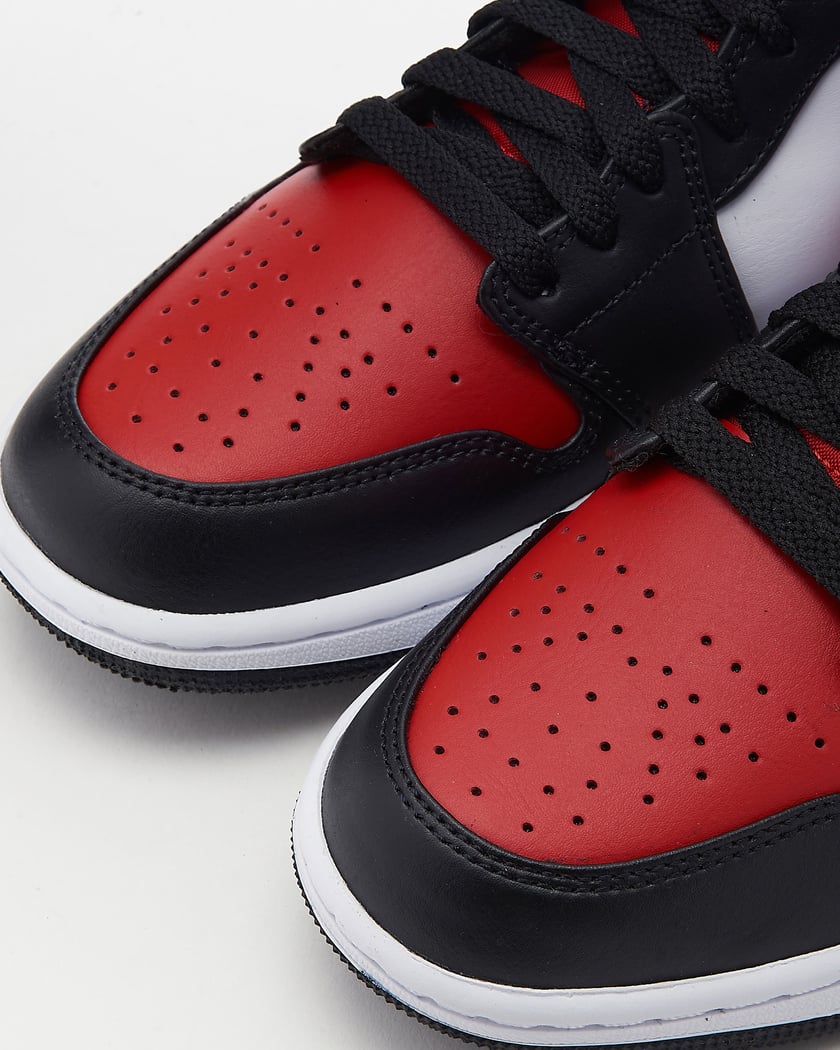 Savant taste Simplicity Air Jordan 1 Mid "Bred Toe" Black 554724-079| Buy Online at FOOTDISTRICT