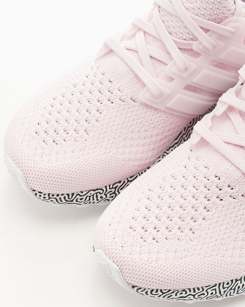 combineren vooroordeel Zware vrachtwagen adidas Women's Ultraboost DNA Pink GV8720| Buy Online at FOOTDISTRICT