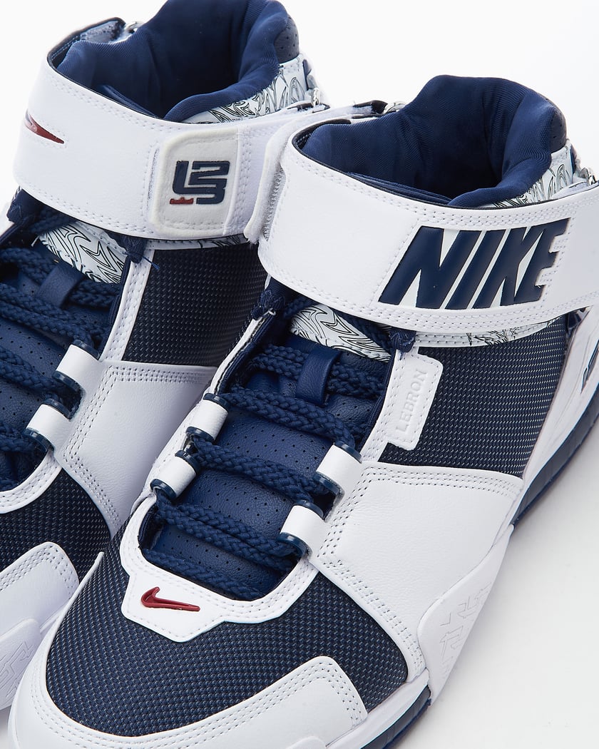 Nike LeBron II "USA" Blanco DR0826-100| Online en FOOTDISTRICT
