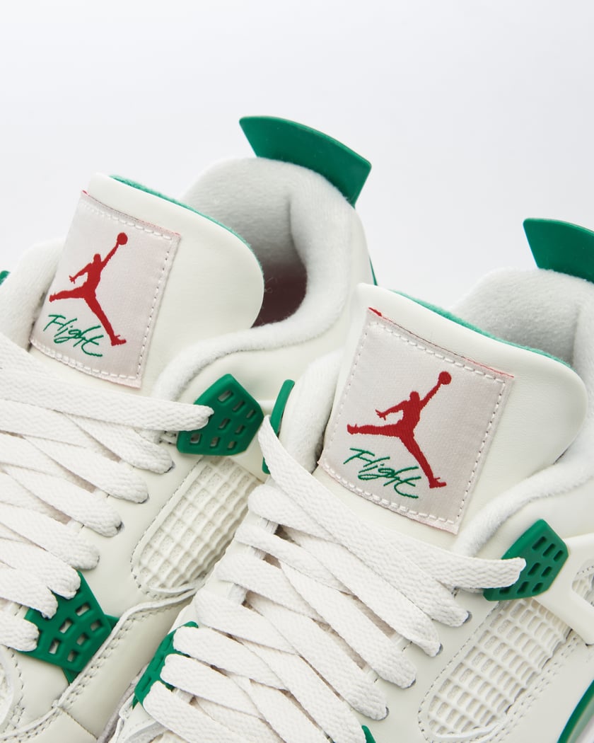 Air Jordan x Nike SB 4 